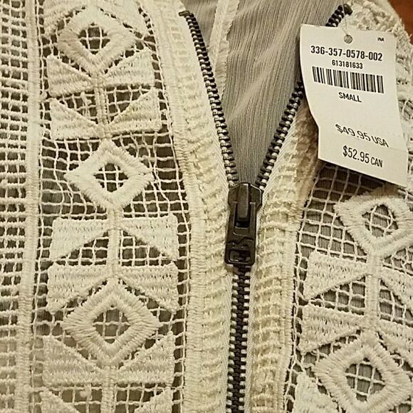 New Hollister top - Picture 7 of 7